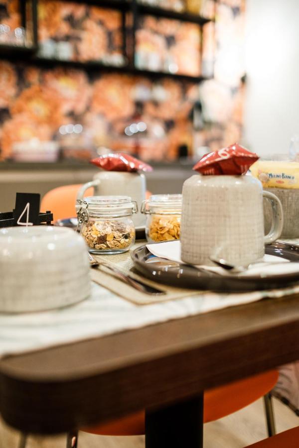 Casa Leoncino B&B ローマ エクステリア 写真